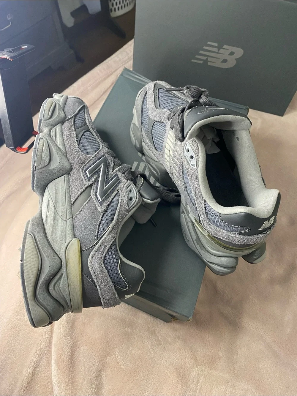 New Balance 9060 New Model aged Versión Women Sneakers Shoes Size 4.5